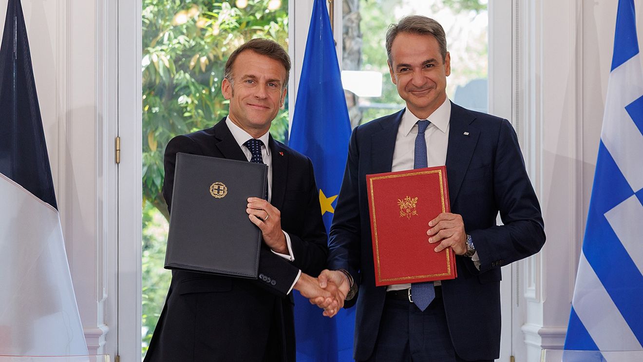 Franţa şi Grecia îşi consolidează alianţa strategică: Nouă acorduri şi o clauză de asistenţă militară reciprocă