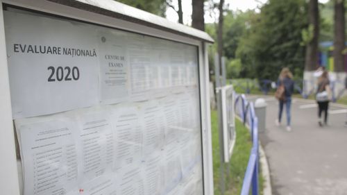 Rezultate Evaluarea Naţională 2020: Peste 76% dintre candidaţi au luat peste media 5, cea mai mare rată din ultimii 3 ani
