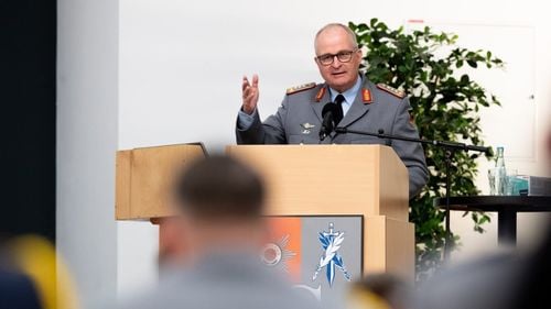 Șeful armatei germane avertizează că Moscova ar putea deschide un "al doilea teatru de război": „Nu ar trebui să subestimăm puterea militară a Rusiei”