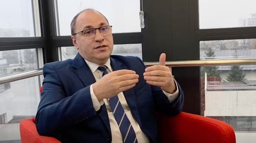 Mesaj confuz al rectorului de la Suceava, Mihai Dimian, în cărți pentru a fi ministru al Educației: Încurajez colegii să fie membri ai partidelor politice, partidele au nevoie de resurse umane de calitate. Însă politizarea educaţiei a depăşit limitele normale în România și afectează negativ sistemul