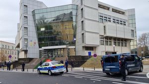 Amenințare cu bombă la Curtea de Apel Constanța și Judecătoria Medgidia/ Poliția și jandarmeria evacuează cele două clădiri