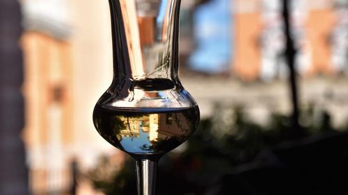 Singura distilerie autorizată din Timiș se pregătește să lanseze un sortiment rar: răchia de nucă / ”Am făcut foarte multe probe, ani și ani de zile, și am ajuns, într-adevăr, la o calitate foarte bună”