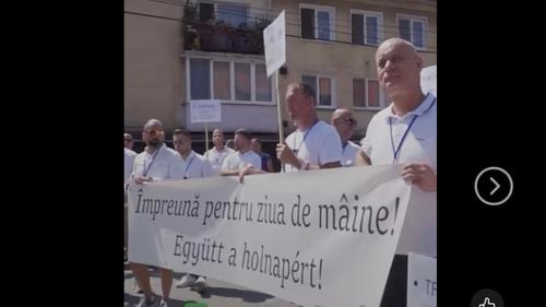 VIDEO Locuitorii din Praid, protest față de situația generată de inundarea salinei / UDMR: Este datoria noastră să punem presiune pe stat / Petiția localnicilor va fi trimisă tuturor instituțiilor statului