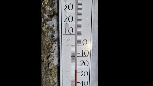 A doua zi cu ger extrem la Întorsura Buzăului: minus 23 grade Celsius / ”Ne aşteptăm ca vremea să se îndrepte de la o zi la alta până la finalul săptămânii”