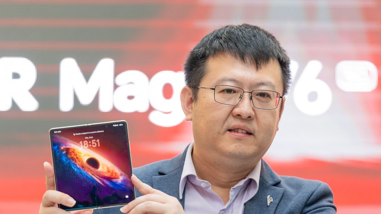 HONOR Magic V6: productivitate, autonomie și AI într-un design ultra-subțire