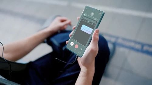 Smartphone-ul Zenfone 12 Ultra va fi lansat pe 6 februarie cu jack audio universal de 3,5 mm și o „experiență AI completă”