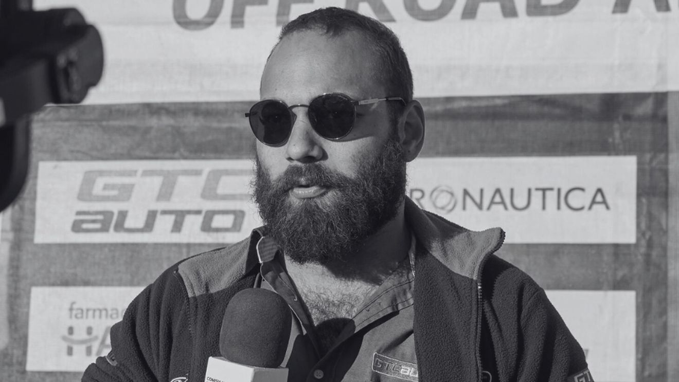 Pilotul de off road Andrei Piedemonte a decedat în urma unui accident rutier petrecut în Suceava / Mașina sa a fost lovită din față de un alt vehicul care a intrat pe contrasens / Un concurs a fost anulat