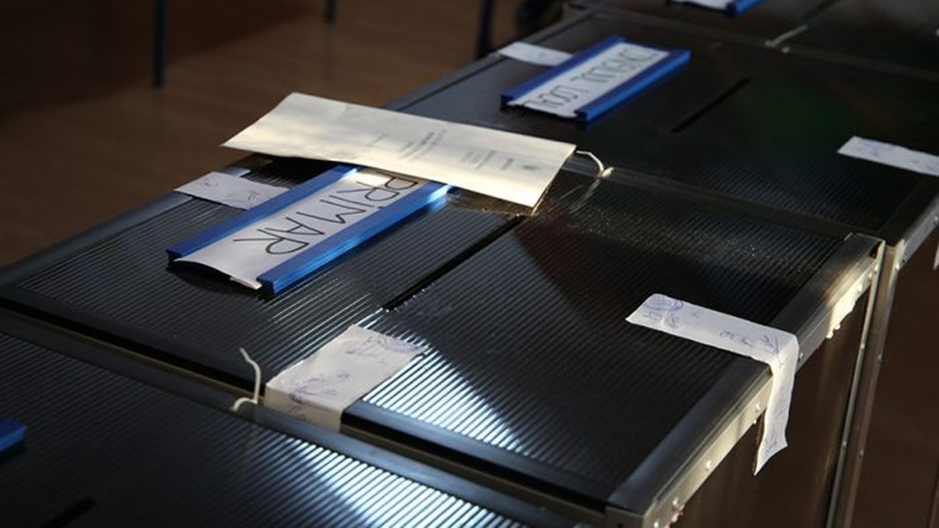 Patru secţii de votare pentru 8.500 de moldoveni luaţi fictiv în spaţiu de un gălățean
