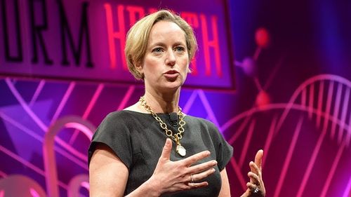 Cum pot adolescenții să-și protejeze sănătatea mintală, în timpul pandemiei de coronavirus. Psihoterapeuta Lisa Damour, pentru UNICEF: Ne putem depăși sentimentele dureroase trăindu-le și înfruntându-le direct