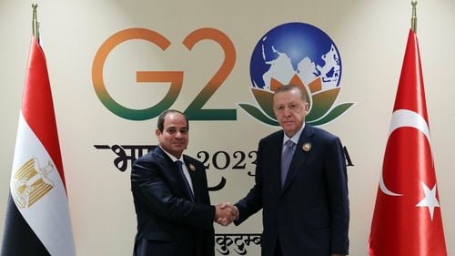 Erdogan și președintele Egiptului, prima întrevedere după un deceniu de tensiuni, în marja summitului G20 de la New Delhi
