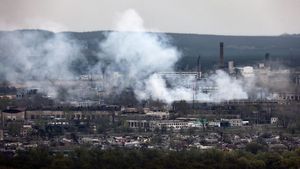 Rușii au lovit o termocentrală pe cărbune care alimentează cu electricitate cinci milioane de ucraineni din trei regiuni din vestul țării, anunță guvernatoarea regiunii