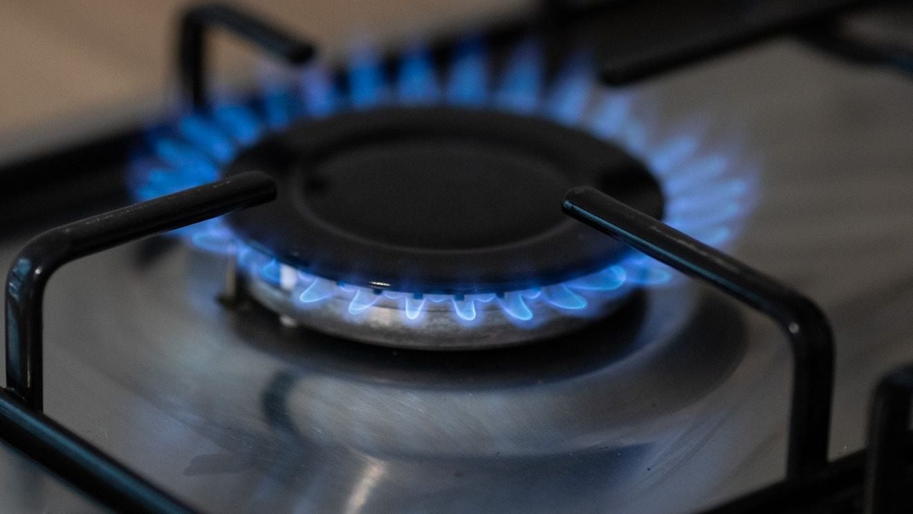 Locatarii unui bloc din Zalău, evacuați, joi dimineață, în urma mirosului puternic de gaz  dintr-un apartament