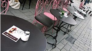 Franţa şi Austria au început „să revină la normal'' / Ce măsuri au fost luate pentru a permite deschiderea restaurantelor și a magazinelor neesențiale