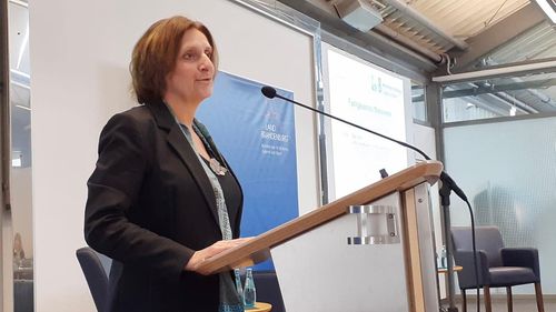 Germania: Soția Cancelarului Olaf Scholz a demisionat din funcția de ministru al Educației în landul german Brandenburg, după valul de critici din partea unor părinți și cadre didactice