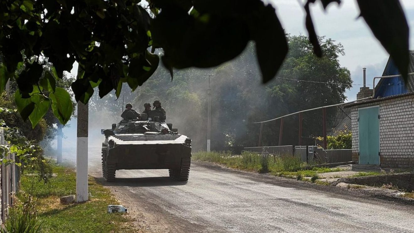 Contraofensiva ucraineană continuă, dar a "încetinit ușor", afirmă consilierul militar al președintelui Zelenski