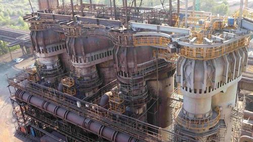 Imperiul miliardarului Sanjeev Gupta, care deține și combinatul siderurgic din Galați, în prag de dezmembrare: producătorul indian JSW analizează preluarea unor operațiuni ale Liberty Steel