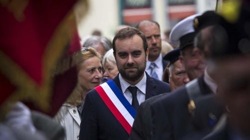 Franţa ar putea rechiziţiona capacităţi astfel încât să crească producţia militară pentru Ucraina / Rechiziționările pot viza ”personal, stocuri sau instrumente de producție”