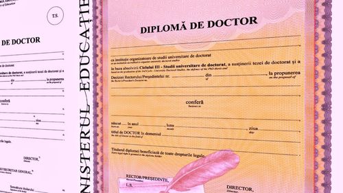 Studenții care au început facultatea în 2024 vor avea diplome de licență, masterat, de ingineri sau arhitecți cu coduri QR – proiect ajuns după 9 luni pe ordinea de zi la Guvern / Doctorii au cod QR din 2025