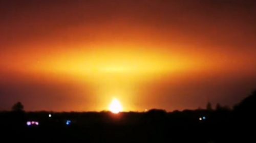 O minge de foc uriașă a luminat cerul după o explozie în Oxford, Marea Britanie