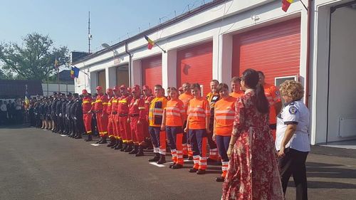 Critic de modă, despre rochia purtată de Sorina Pintea pe şantierul spitalului din Baia Mare: „Este de un penibil greu de imaginat, de o aroganță care frizează penibilul“