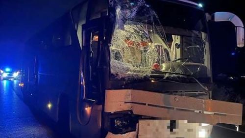 Giurgiu: Trafic blocat pe DN6, spre Alexandria, în urma unui accident între un autobuz și un microbuz