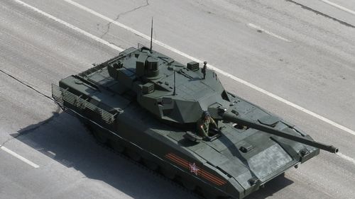 Rusia repune în folosire tancuri depăşite de tip T-62, din cauza lipsei de echipament, anunţă spionajul militar ucrainean / Tancurile urmează să fie folosite ca posturi fixe de tir în consolidarea unor poziţii defensive