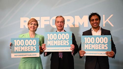 Partidul Reform UK, condus de Nigel Farage, se implantează tot mai puternic la nivel local și devine o forță la nivel național în Marea Britanie