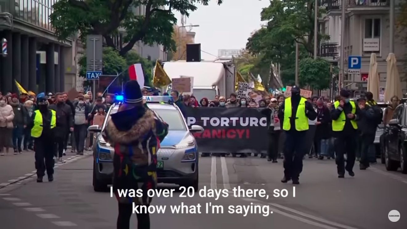 VIDEO Mii de oameni au protestat în Varșovia, în semn de solidaritate cu migranții respinși la frontiera cu Belarusul