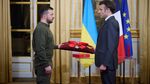 Volodimir Zelenski este primit, luni, la Paris, de Emmanuel Macron / Președintele ucrainean, sub o puternică presiune militară și politică