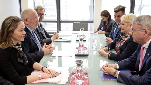 Dăncilă, după ce Timmermans i-a transmis îngrijorări crescânde în legătură cu situația din justiție: Ne-a arătat aprecierea pentru modul remarcabil în care ne-am exercitat mandatul de președinție rotativă