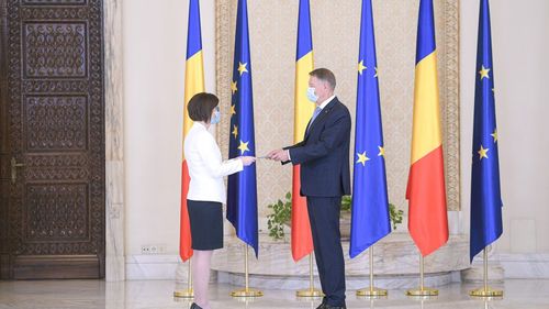 VIDEO Ioana Mihăilă a depus jurământul pentru funcția de ministru al sănătății. Iohannis: Sunt foarte bucuros că în coaliție s-a găsit un modus vivendi care ne dă tuturor speranțe că lucrurile vor merge și mai bine