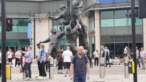 Finala campionatului Angliei la rugby: o după amiază memorabilă pe Stadionul Twickenham din Londra, o experiență de neuitat - reportaj