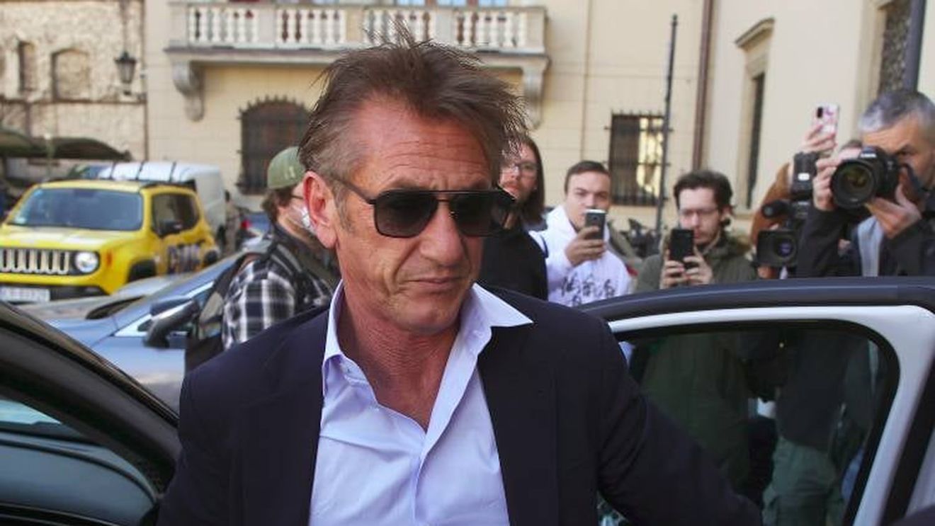 Actorul Sean Penn a divorţat pentru a treia oară, după mai puțin de doi ani de căsnicie