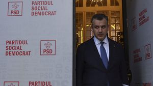 Tomac îi propune lui Ciucu să preia Ministerul Dezvoltării, deși primarul Bucureștiului are carnet de partid: „Sunt dispus să fac compromisuri” spune premierul desemnat de Nicușor Dan și refuzat de PNL, USR și UDMR / Ciucu a declinat invitația
