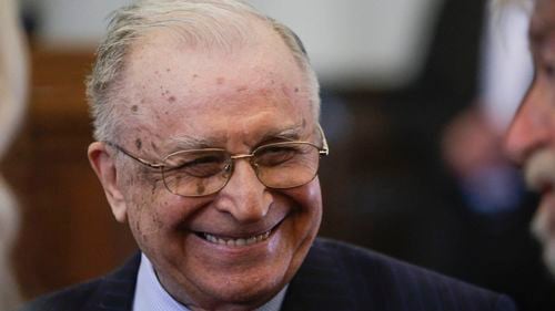 UPDATE Ion Iliescu, internat la Spitalul SRI Agrippa Ionescu, pentru investigații / SRI: “În acest moment, pacientul este stabil”