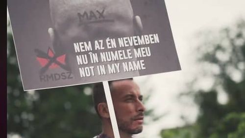VIDEO Protest în fața sediului UDMR Cluj după ajutorul dat Guvernului Dăncilă la moțiune: Nu în numele meu!