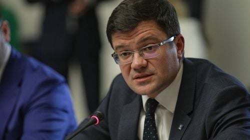 Fostul ministru PNL și președinte al CJ Iași, Costel Alexe, rămâne cu măsura preventivă a controlului judiciar în dosarul șpăgii în tablă. Instanța i-a respins definitiv plângerea