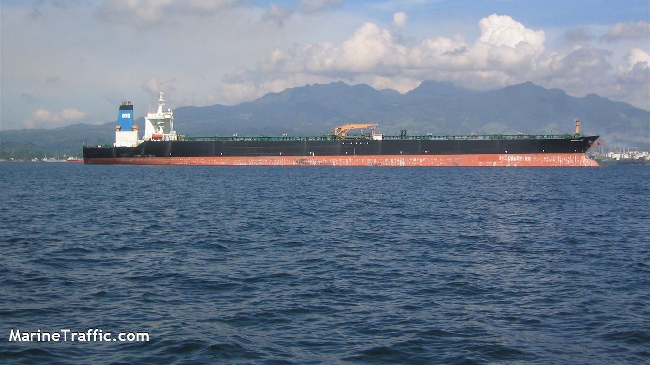 Anchetă în Franţa după ce un petrolier din flota fantomă rusă, suspectat de survolarea cu drone în Danemarca, staţionează în largul parcului eolian Saint-Nazaire