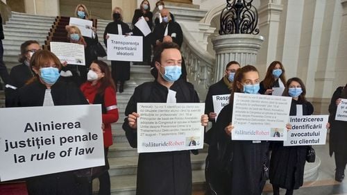 Două asociații de judecători cer Consiliului Superior al Magistraturii să ia atitudine în scandalul iscat după condamnarea avocatului Robert Roșu în dosarul Ferma Băneasa