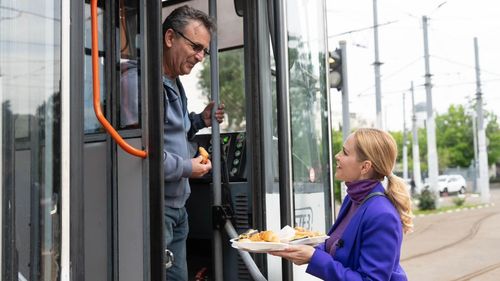 Cum a ajuns Gabriela Firea să își facă eveniment de campanie la STB, în fieful PNL / Piedone, dispărut din spațiul public, pe fondul zvonurilor despre retragerea din cursa pentru Primăria București