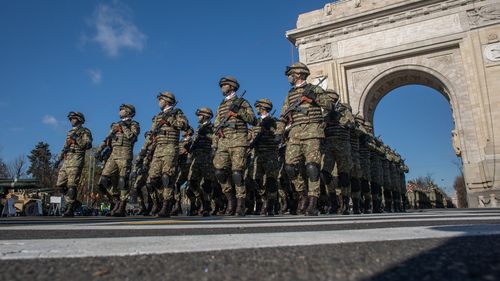 Şedinţă de Guvern: se aprobă participarea a 600 de militari străini la parada de Ziua Naţională / Vor participa detaşamente reprezentative ale armatelor unor state membre NATO şi a Republicii Moldova