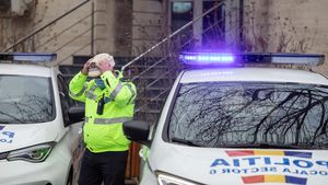 Poliția Română: Peste 9.000 de poliţişti vor acţiona zilnic în perioada sărbătorilor de Paşti / 1.600 de poliţişti rutieri, în medie, zilnic, vor acţiona pe principalele drumuri naţionale şi autostrăzi 
