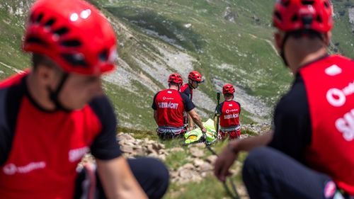 Trei ucraineni aflaţi în zona montană din Maramureş au cerut ajutor salvamontiştilor / Doi dintre ei au probleme medicale