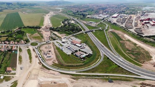 Asociația Pro Infrastructură îl contrazice pe ministrul Cuc: Nu există nici cea mai mică șansă ca nodul Alba Iulia Nord să mai fie finalizat în 2019. Care este situația pe cele două loturi neterminate de pe A10