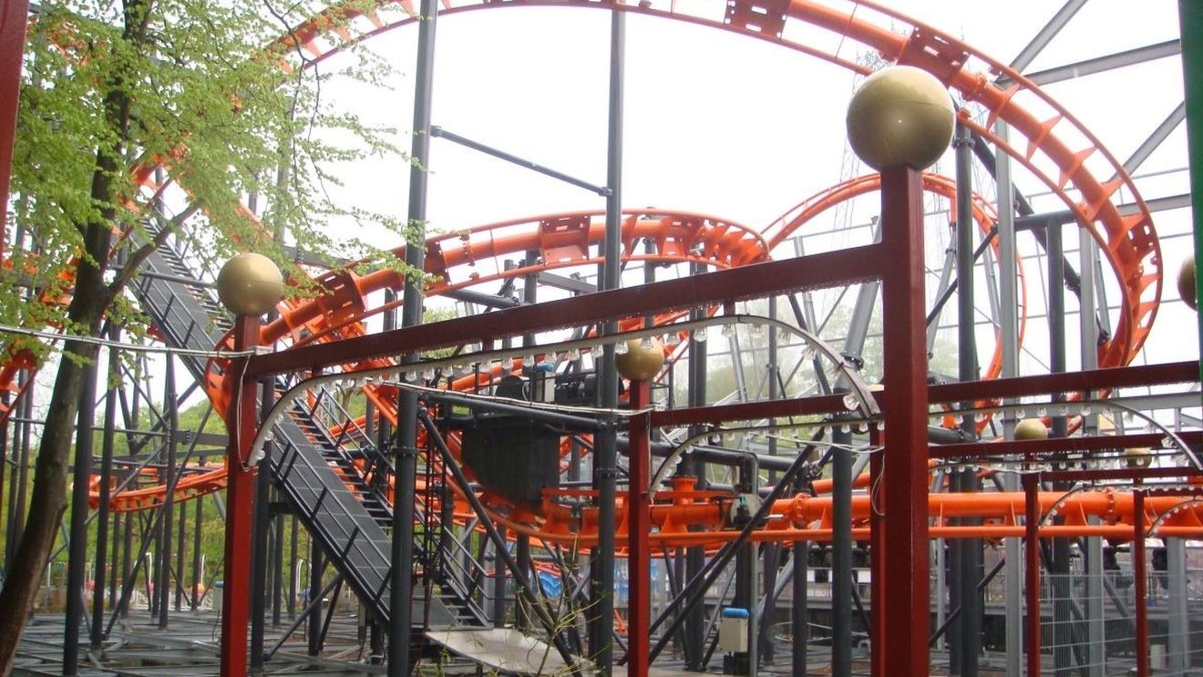 O adolescentă în vârstă de 14 ani a murit într-un accident de roller-coaster, într-un parc de distracții din Danemarca