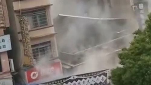 China: Zeci de persoane, dispărute după prăbușirea unei clădiri