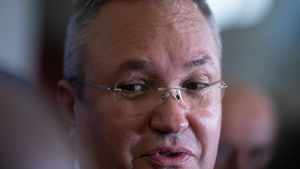 Premierul acuzat de plagiat și cu portofoliu gol la Educație din cauza plagiatului lui Cîmpeanu, Nicolae Ciucă publică un mesaj pentru deschiderea anului universitar: Standardele învățământului românesc să țină pasul cu vremurile