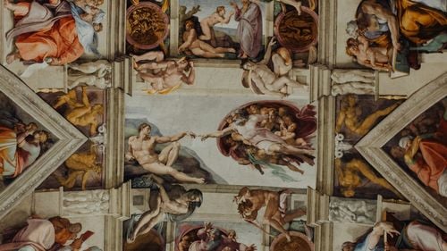 Capela Sixtină intră în "check-up mode”, o inspecție atentă a integrității "Judecății de Apoi" / Până la 20.000 de persoane intră aici în fiecare zi, 7 milioane într-un an / Se șterge praful și se tratează culorile cu hârtie japoneză și apă distilată
