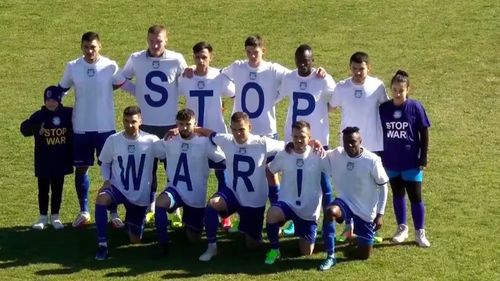 VIDEO Un copil din Ucraina şi unul din România au dat lovitura de start a meciului Poli Iaşi – Astra, din Liga 2