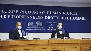 CEDO: Termenul limită pentru depunerea unei plângeri la curtea de la Strasbourg se reduce de la șase luni la patru luni din momentul comunicării deciziei definitive/ Noua regulă intră în vigoare de azi
